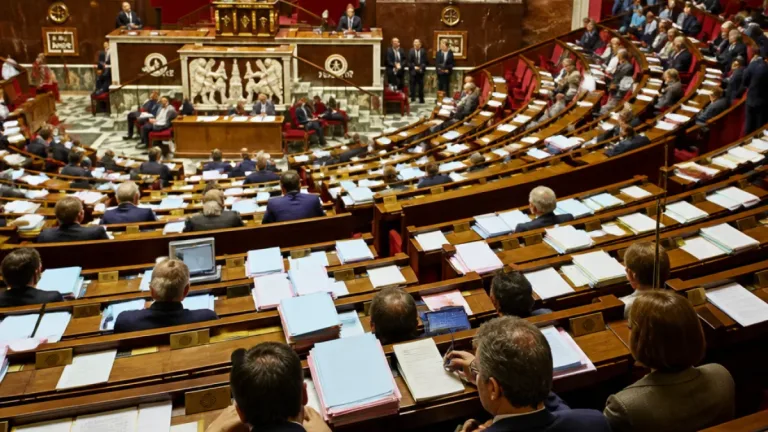 Le PLFSS 2027 arrive à l'Assemblée : tensions et amendements sur la Sécurité sociale