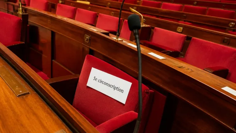 La 5e circonscription de la Charente‑Maritime reste sans député en raison d'un recours au Conseil constitutionnel