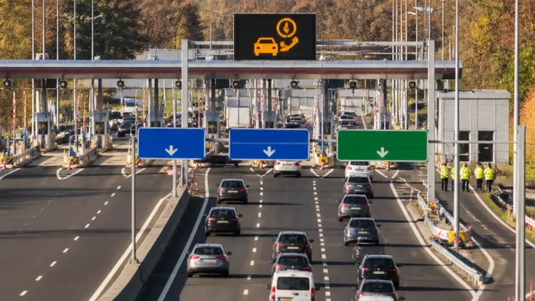 L'A14 gratuite en semaine pendant les travaux du tunnel de Saint‑Cloud, annonce Sébastien Lecornu
