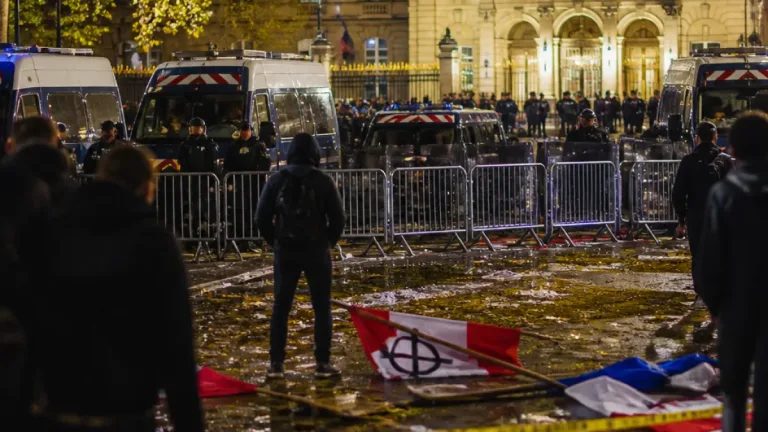 Nuñez dément toute « protection » policière de militants d'ultradroite après les manifestations