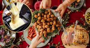 Cette spécialité de Noël adorée des Français dépasse la raclette en termes de calories et bat tous les records !