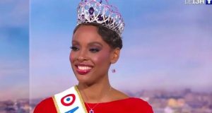 La déclaration surprenante de Miss France 2025 provoque un moment de gêne en direct
