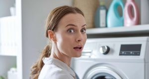 Voici pourquoi votre machine à laver sent mauvais (et comment y remédier) Voici pourquoi votre machine à laver sent mauvais (et comment y remédier)