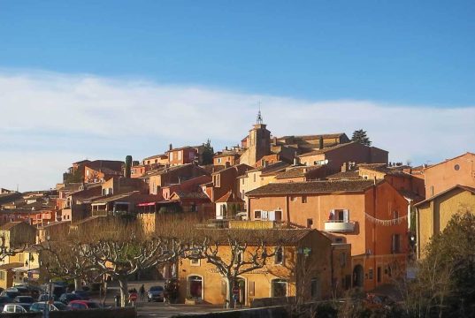 Pourquoi ce village perché du Vaucluse est considéré comme le plus beau de France Pourquoi ce village perché est considéré comme le plus beau de France